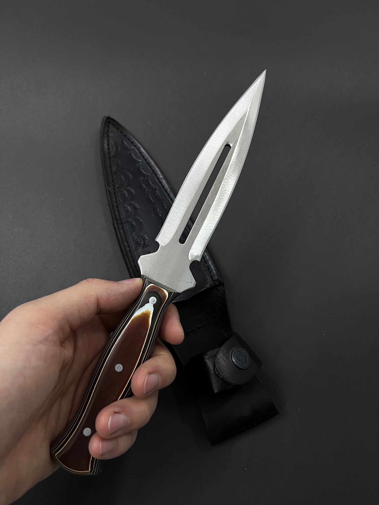 Custom Engraved Double Edged Dagger Knife, Fairbairn Sykes Style with Leather Sheath - Image 2