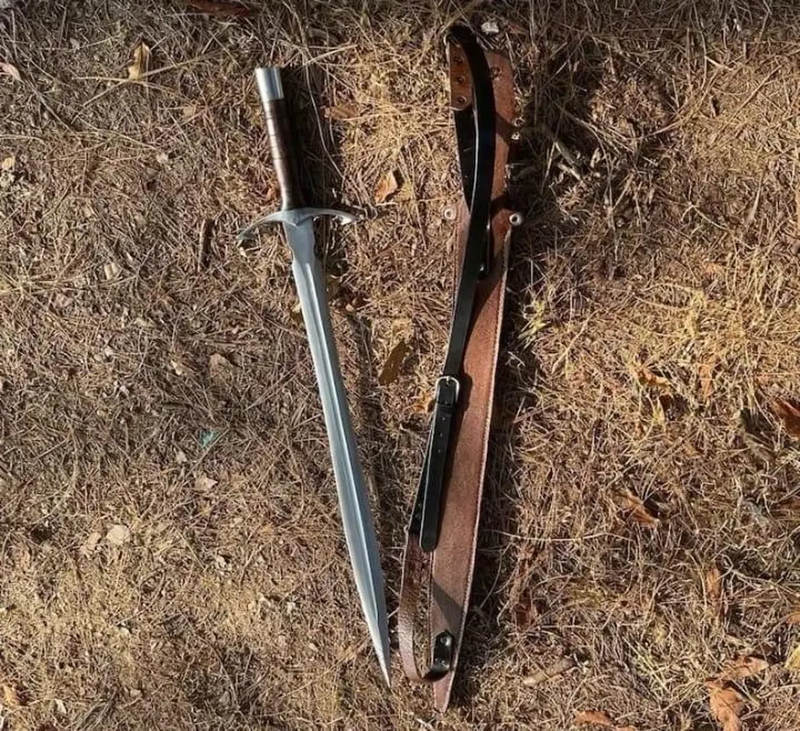 Hand-Forged Carbon Steel Sword | 36" Full Tang Rosewood Handle Blade - Image 4