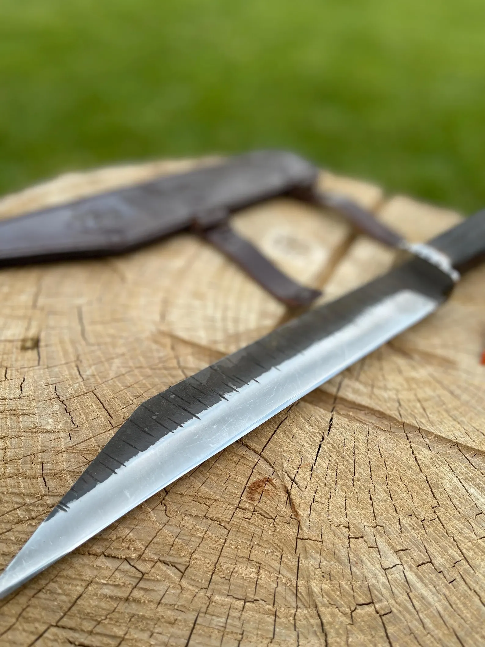 Handmade Carbon Steel Seax Knife Medieval Hunting Blade with Leather Sheath - Image 5