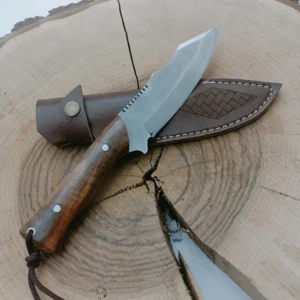 Handmade Stainless Steel Tracker Knife: Walnut Grip, Leather Sheath